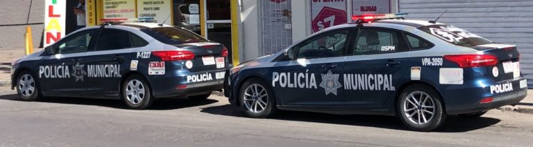A punta de cuchillo le pega a Florería